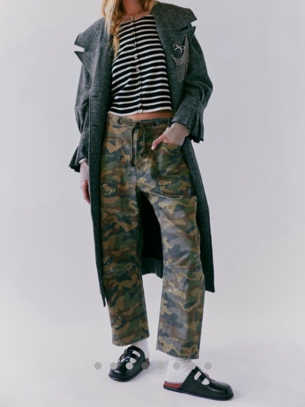 Free People We The Free Moxie Camo Camouflage Low-Slung Barrel Jeans, SZ 28